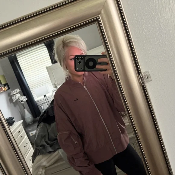 Nike Women's Dusty Rose Bomber Jacket - Picture 3 of 3